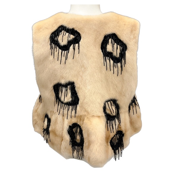 CO BLONDE / BLACK BEAD EMBELLISHED MINK FUR SHORT VEST - Picture 3 of 6